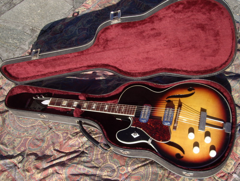 64 HARMONY METEOR Left Handed, Rare, De Armond pickups, EX+
